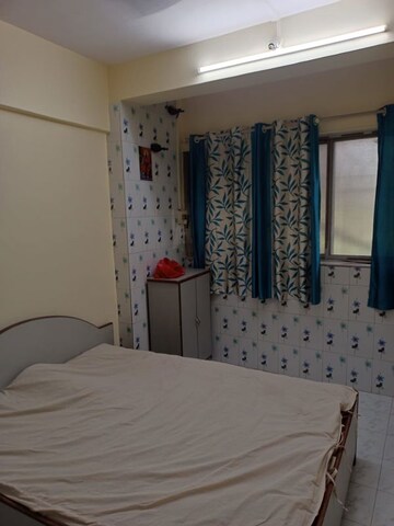 Bedroom in 2 BHK Builder Floor at Santacruz East – for Rent