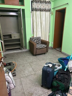 Living Room in 2 BHK Apartment at Rail Vihar Apartment, Sector 15 – for Rent