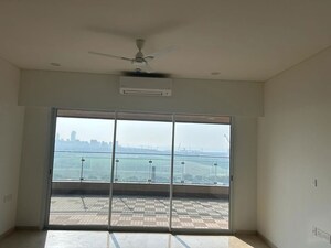 Room in 3 BHK Apartment at Lokhandwala Minerva Mahalaxmi, Mahalaxmi – for Sale