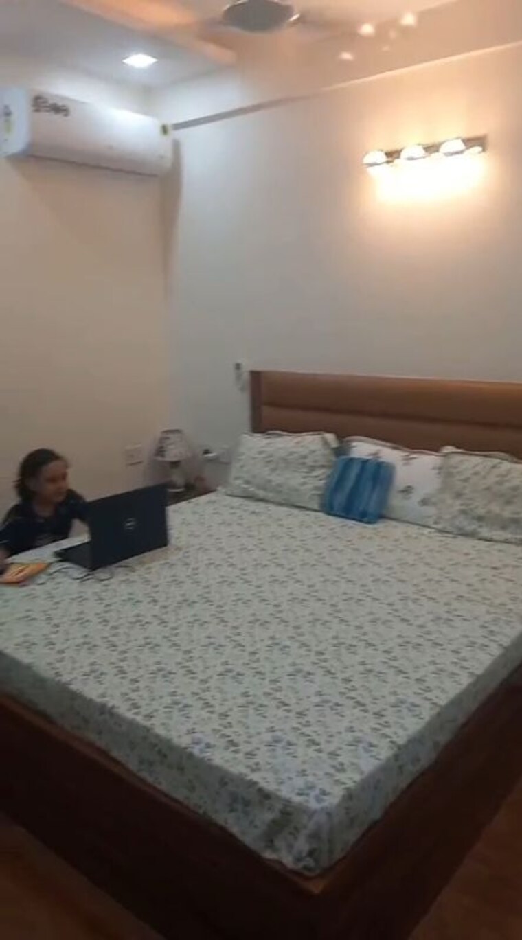 Bedroom, wave-executive-floors 3 Bedroom 1050 Sq.Ft. Builder Floor In Wave City Ghaziabad 9936963