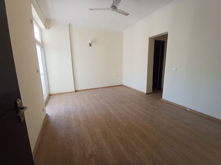 Room, nirala-greenshire 3 Bedroom 1280 Sq.Ft. Apartment In Sector 2 Greater Noida Greater Noida 9936971