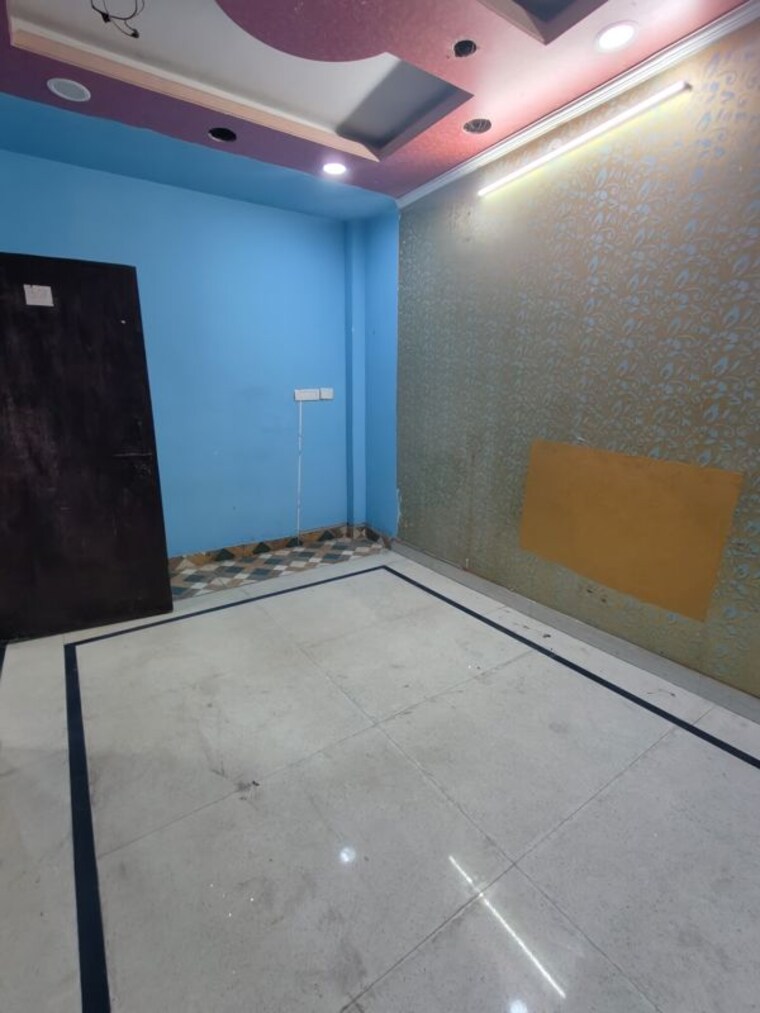 Room, rwa-apartments-sector-26 1.5 Bedroom 750 Sq.Ft. Independent House In Sector 26 Noida 9936977