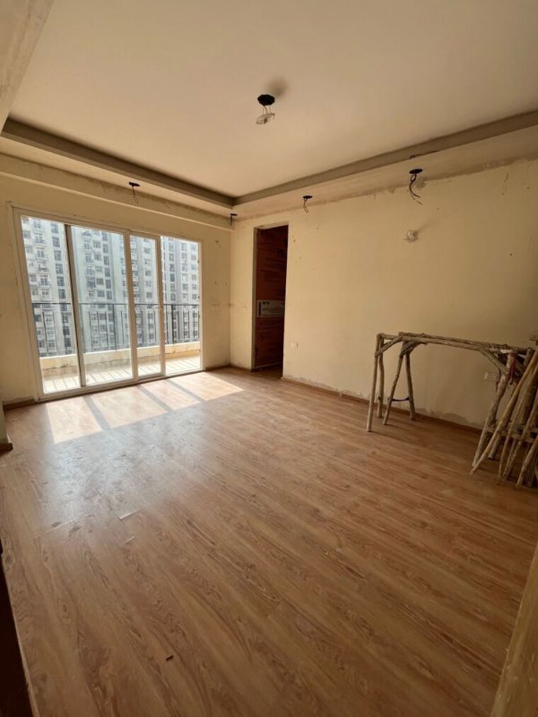 Room, amrapali-heartbeat-city 4 Bedroom 2825 Sq.Ft. Apartment In Sector 107 Noida 9936987
