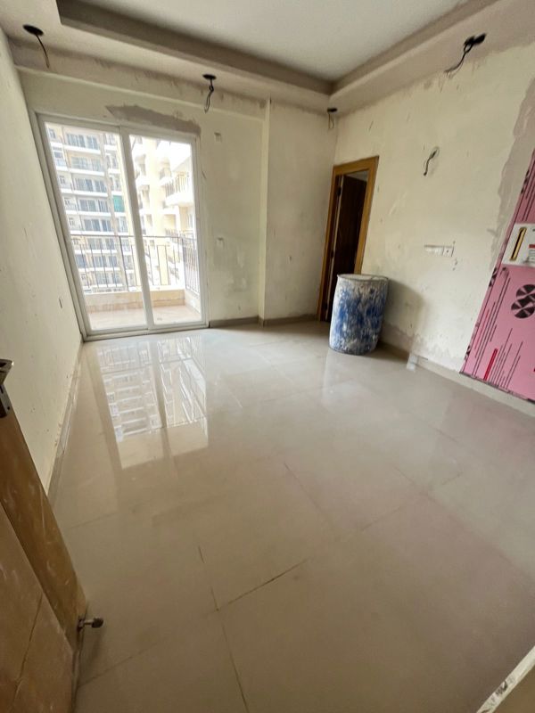 4 BHK + Servant Room Apartment For Rent in Amrapali Heartbeat City