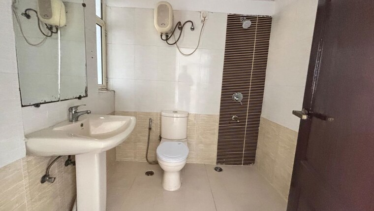 Bathroom, divyansh-flora 2 Bedroom 1055 Sq.Ft. Apartment In Sector 16c Greater Noida Greater Noida 9937042
