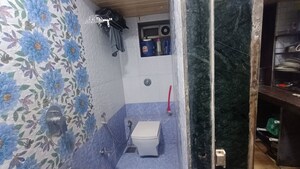 Bathroom in 1.5 BHK Apartment at Sector 9 Nerul – for Rent