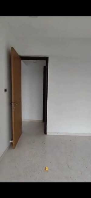 Room in 3 BHK Apartment at Ekta Tripolis, Goregaon West – for Rent