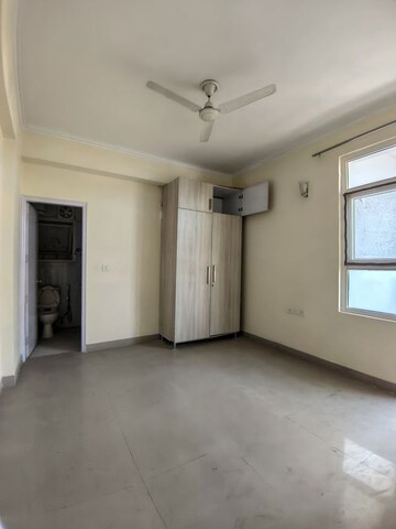 Room in 3 BHK Apartment at Maxworth Premier Urban, Sector 15 – for Sale
