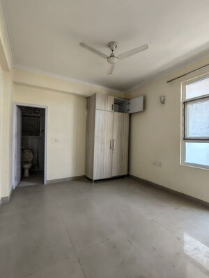 Room in 3 BHK Apartment at Maxworth Premier Urban, Sector 15 – for Sale