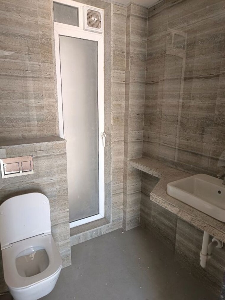 Bathroom, runwal-nirvana 3 Bedroom 1855 Sq.Ft. Apartment In Parel Mumbai 9937104