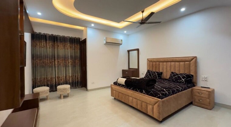 Bedroom, sas nagar 6 Bedroom 200 Sq.Yd. Independent House In Sas Nagar Mohali 9937148