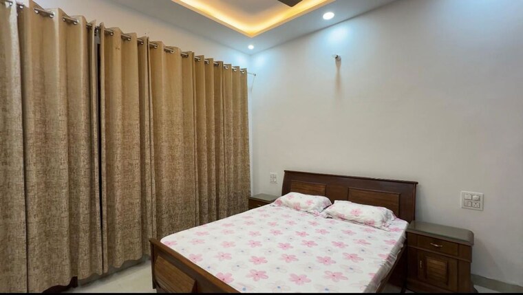 Bedroom, sas nagar 6 Bedroom 200 Sq.Yd. Independent House In Sas Nagar Mohali 9937148