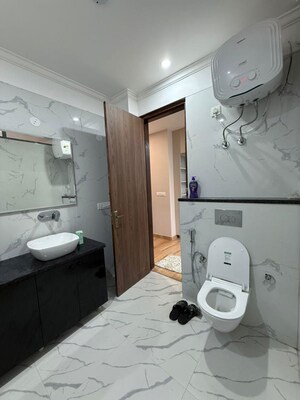 Bathroom in 1 RK Penthouse at Sector 31 – for Rent