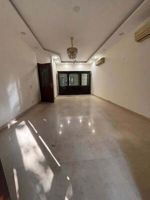 Furnished Amenities in 4 BHK Builder Floor at Vasant Vihar – for Rent