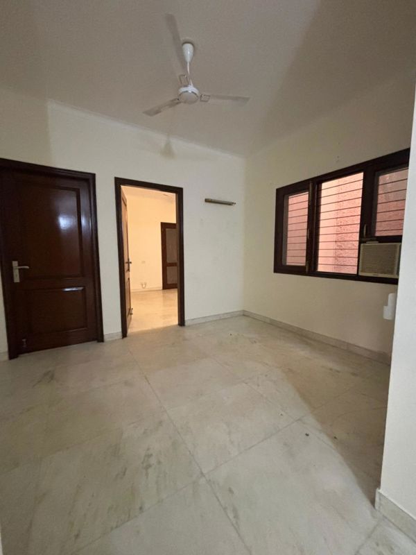 4 BHK + Servant Room Builder Floor For Rent in Vasant Vihar
