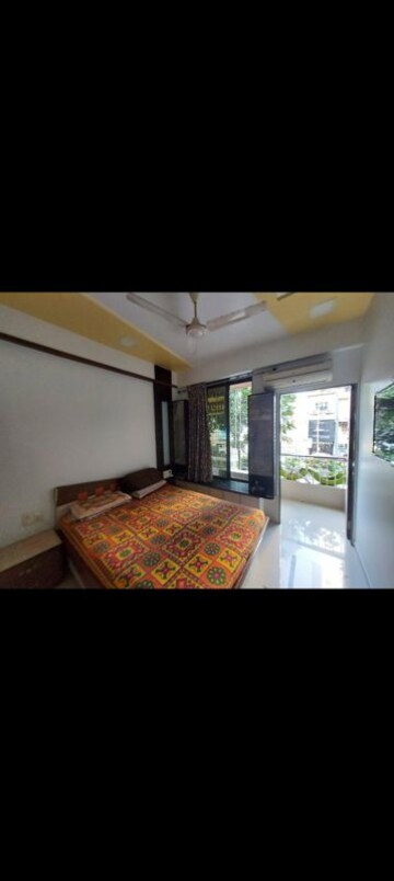 Bedroom in 3 BHK Apartment at Thane West – for Rent