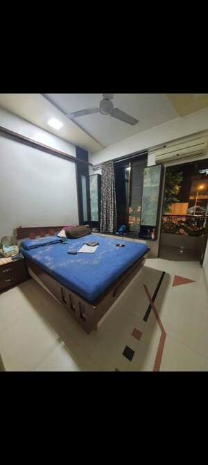 Bedroom in 3 BHK Apartment at Thane West – for Rent