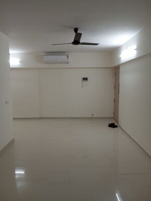 Room in 2 BHK Apartment at Kanakia Spaces Sevens, Andheri East – for Sale