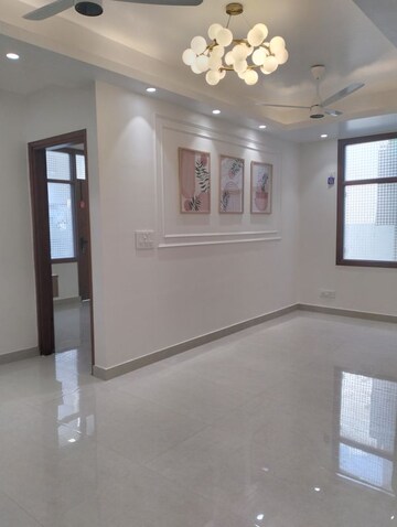 Room in 3 BHK Builder Floor at Malviya Nagar – for Sale
