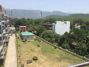 Master Bedroom in 3 BHK Apartment at Jakhan – for Rent