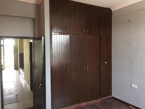 Furnished Amenities in 3 BHK Apartment at Jakhan – for Rent