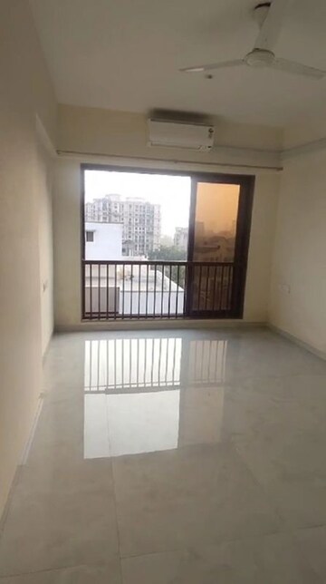 Bedroom in 3 BHK Apartment at Geetanjali Heritage, Chembur – for Rent