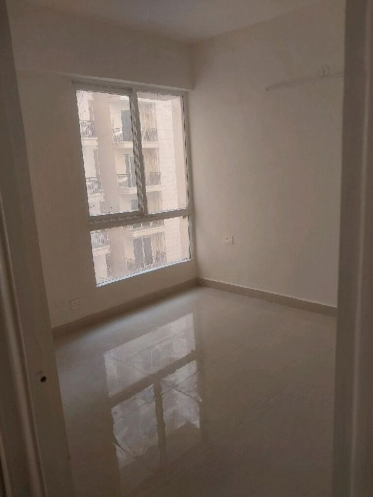 Room, rof-amaltas 3 Bedroom 625 Sq.Ft. Apartment In Sector 92 Gurgaon 9937308