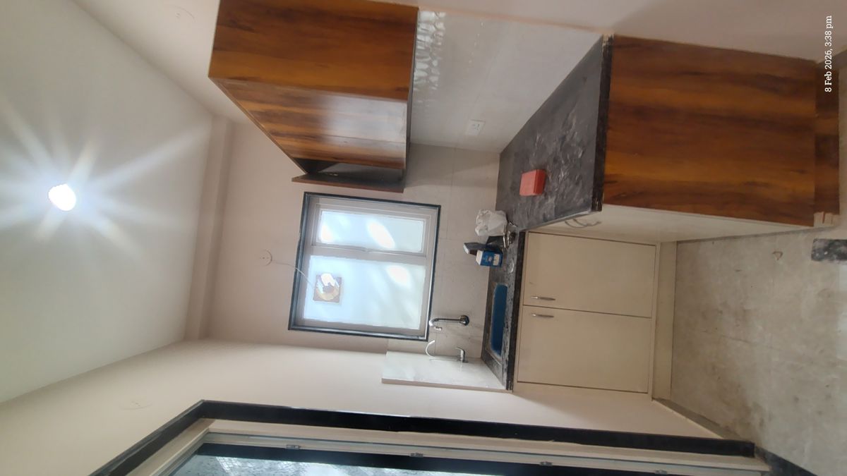 1 RkPenthouse For Rent in Unitech South City 1