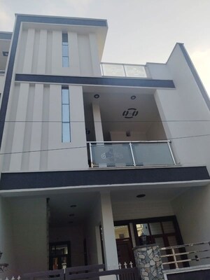 Kitchen in 2 BHK Builder Floor at Aamwala – for Rent