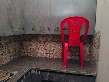 Furnished Amenities in 2 BHK Builder Floor at Aamwala – for Rent