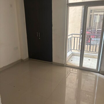 Room in 3 BHK Apartment at Sector 74 – for Rent
