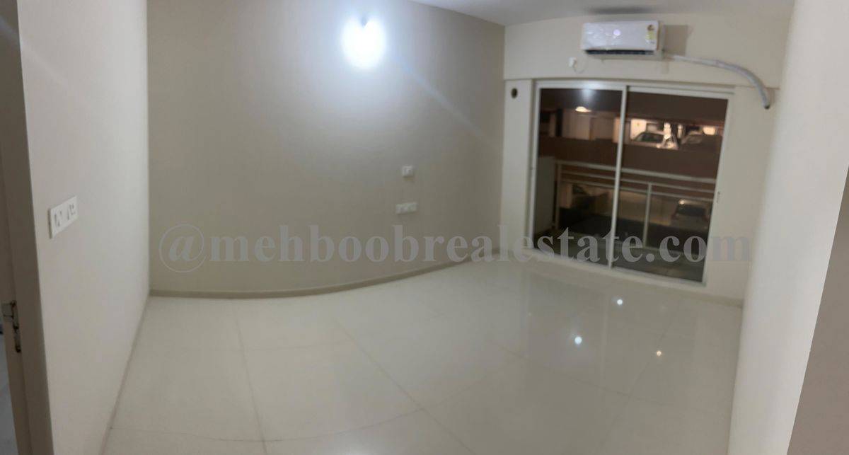 2 BHK + Extra Room Apartment For Rent in Sugee Atharva