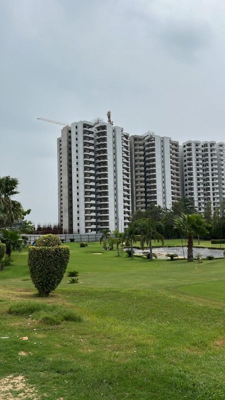 2 BHK Apartment For Sale in Sidhartha Diplomats Golf Link