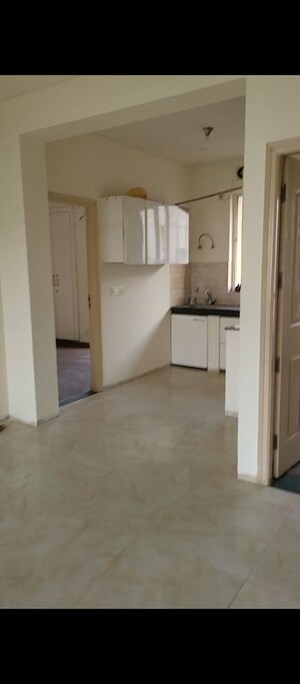 Room in 3 BHK Builder Floor at BPTP Parkland Pride, Sector 77 – for Rent