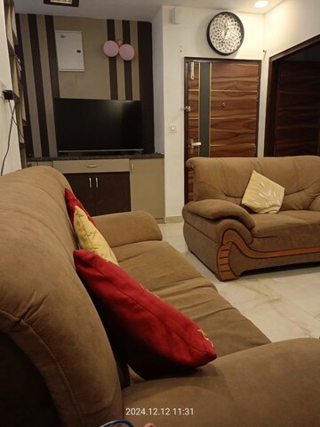 Bedroom in 3 BHK Builder Floor at Canal Road – for Rent