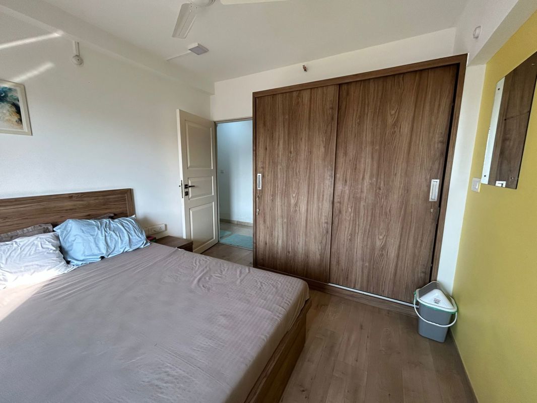 2 BHK + Extra Room Apartment For Sale in Hiranandani Gardens