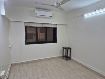 Room in 2 BHK Apartment at Bandra West – for Rent