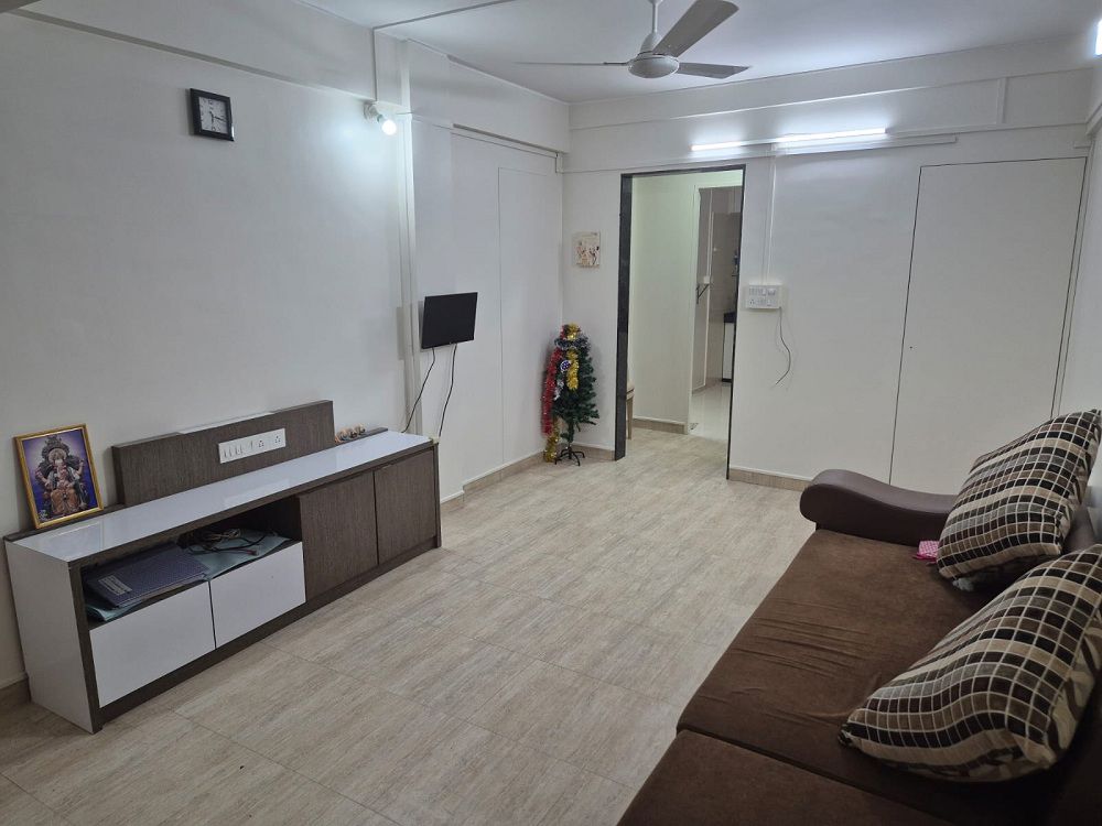 2 BHK + Pooja Room Apartment For Rent in Bandra West