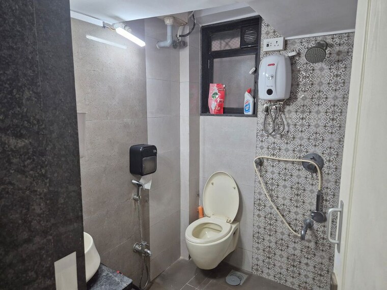 Bathroom, bandra west 2 Bedroom 700 Sq.Ft. Apartment In Bandra West Mumbai 9937406