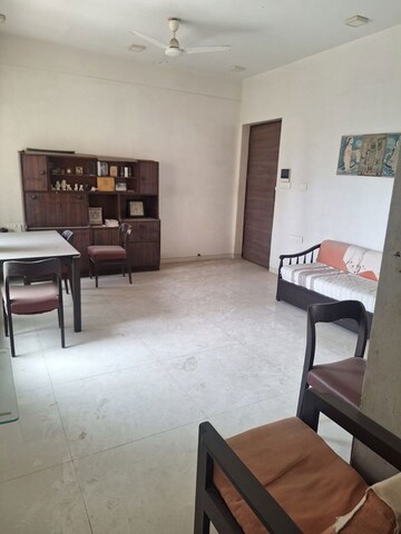 Master Bedroom in 1 BHK Apartment at Prime Pride Heights, Andheri West – for Rent