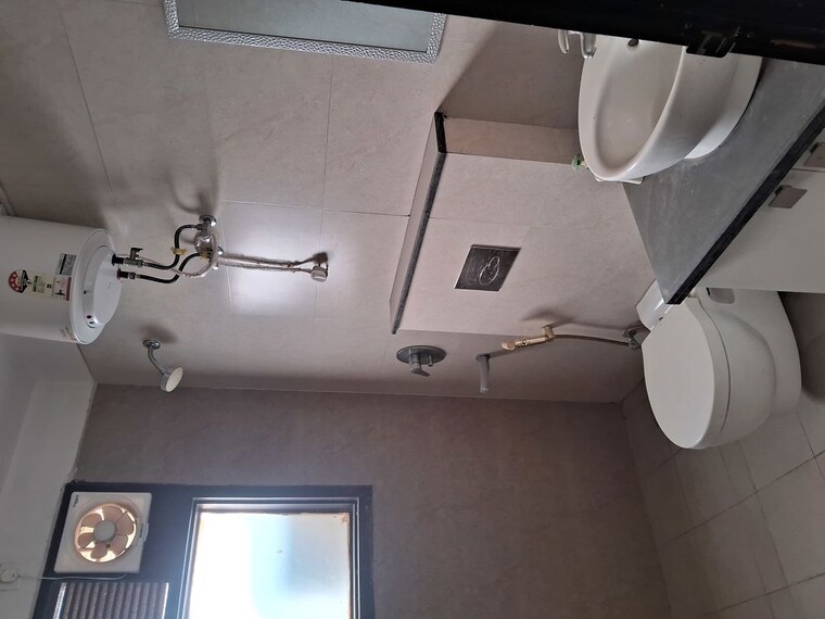 Bathroom, ashiana-silver-crest 3 Bedroom 1960 Sq.Ft. Builder Floor In Sector 48 Gurgaon 9937439