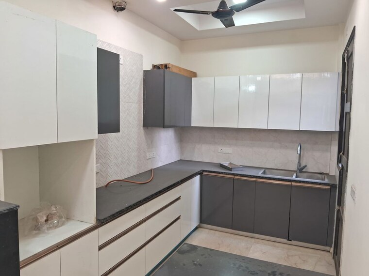 Kitchen, ashiana-silver-crest 3 Bedroom 1960 Sq.Ft. Builder Floor In Sector 48 Gurgaon 9937439