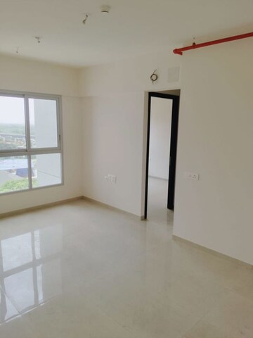 Room in 2 BHK Apartment at Piramal Vaikunth, Balkum Pada – for Sale