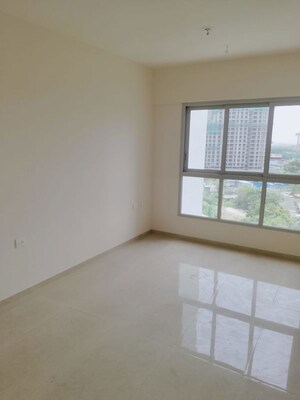 Room in 2 BHK Apartment at Piramal Vaikunth, Balkum Pada – for Sale