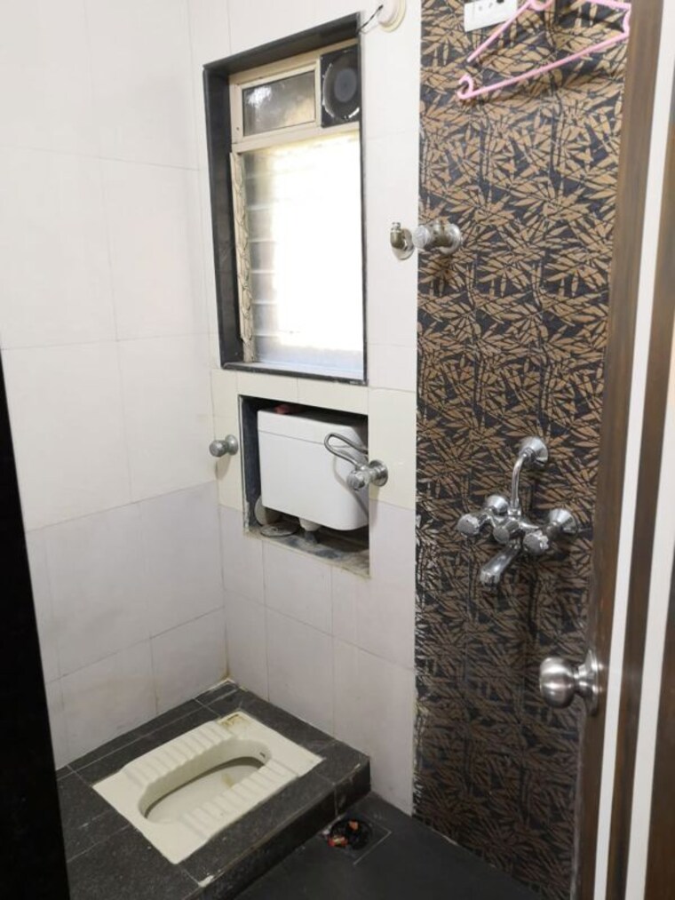 Bathroom, magnolia-enclave 2 Bedroom 800 Sq.Ft. Apartment In Powai Mumbai 9937515