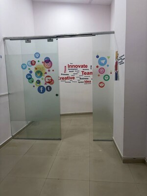 Furnished Amenities in  Office Space at Rustomjee Eaze Zone Mall, Malad West – for Rent