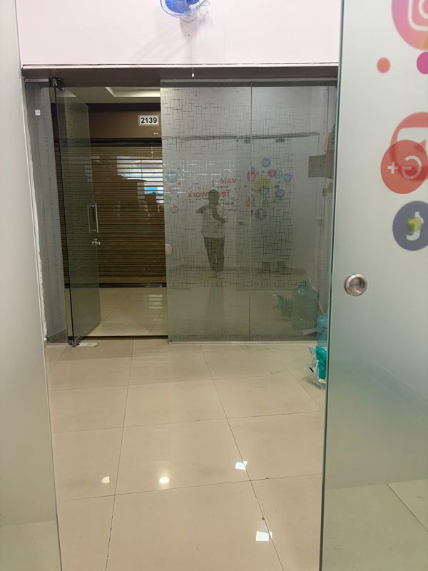 Office Space For Rent in Rustomjee Eaze Zone Mall