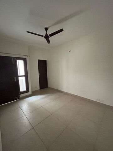 Room in 2 BHK Apartment at Wave Dream Homes, Wave City – for Sale