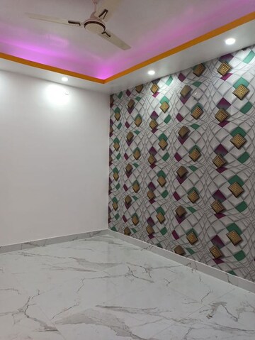 Room in 3 BHK Builder Floor at Malviya Nagar – for Sale