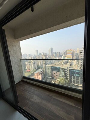 Bedroom in 2 BHK Apartment at Level The Residences, Andheri West – for Rent